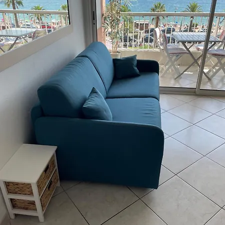 Vue Avec Parking דירה